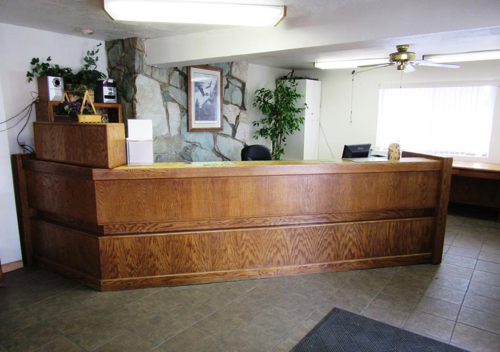 Yellowstone Country Inn West Yellowstone Exterior foto