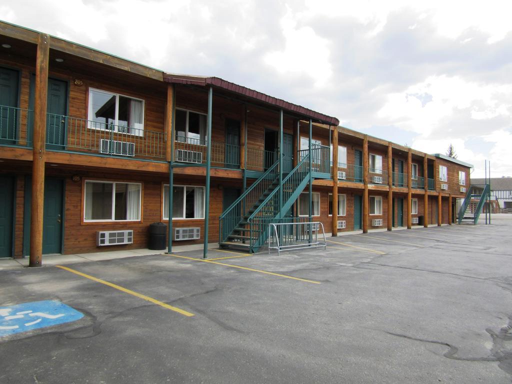 Yellowstone Country Inn West Yellowstone Exterior foto